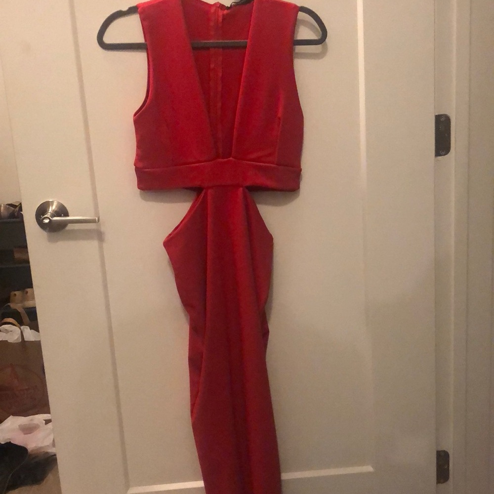 Pretty Little Thing - Red Plunge Cut Out